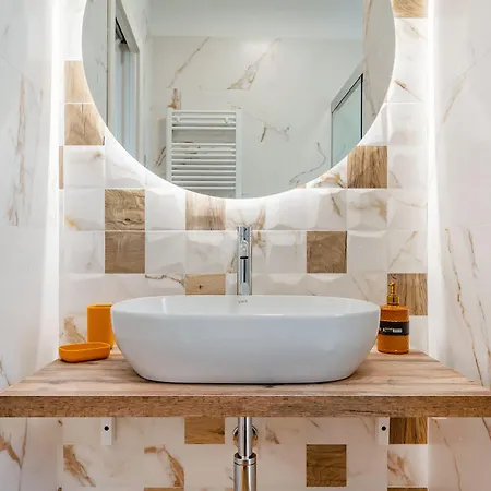 Blue Sea Luxury Бари