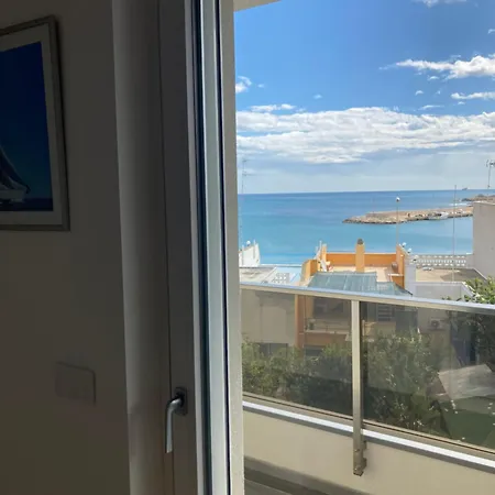 Blue Sea Luxury Apartment *