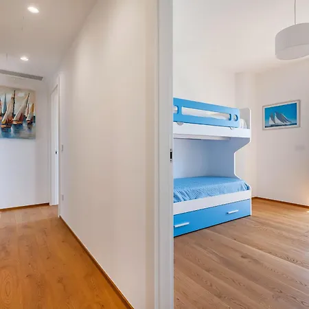 Blue Sea Luxury Бари