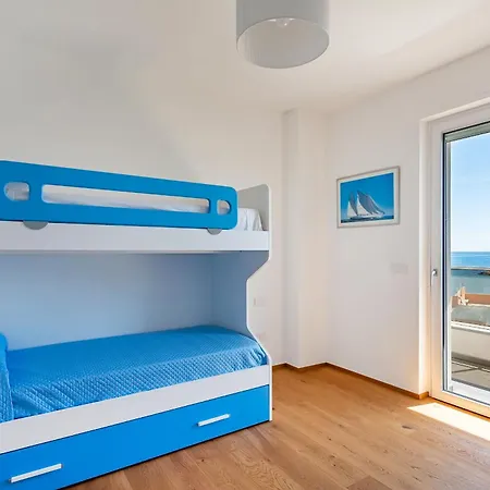 Blue Sea Luxury *